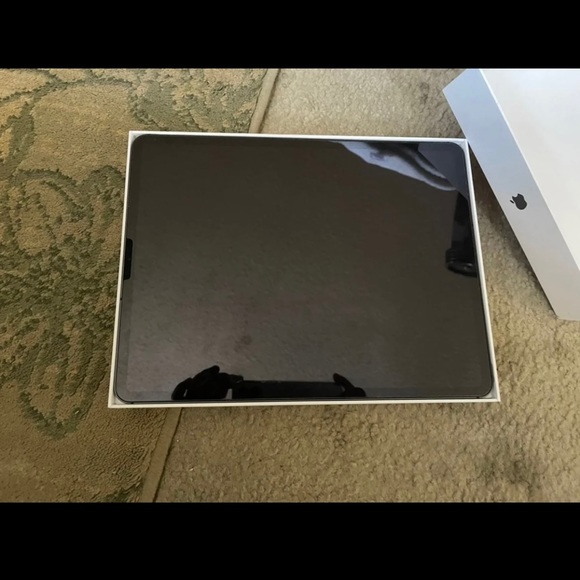 Apple IPad Pro 12-9 inch 128GB Space Grey - Picture 2 of 6